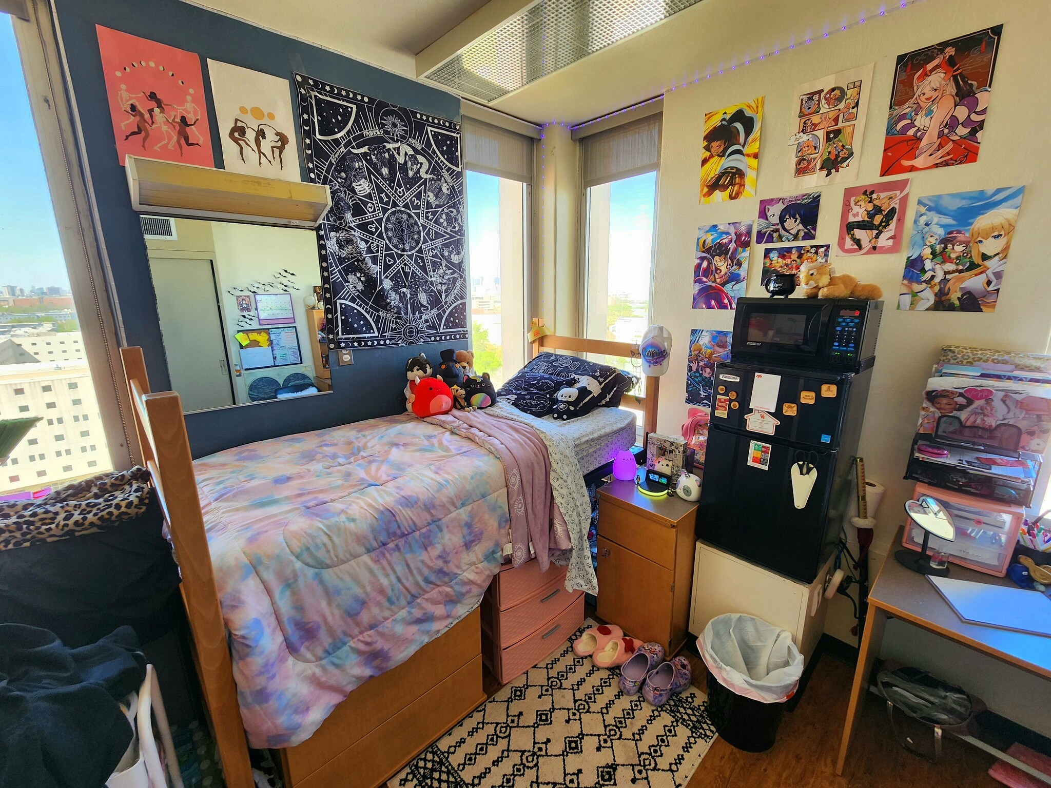 Dominate dorm decor with functional, hip must-haves – Daily News